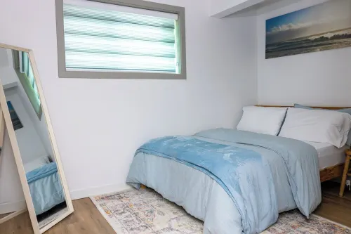 Comfy 2BR Guest Suite in Leduc 12 Mins to YEG Airport