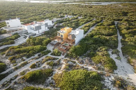 Beachfront Casa Chuburná Dunas Отели в г. Chuburna