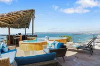 Private Infinity Pool Villa, Amazing Ocean Views, Sunsets, Palapa Bar & More!