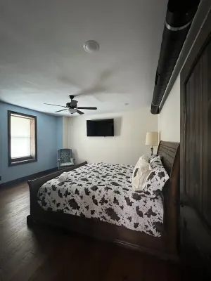 Downtown apartment in Vernon Hotels in Wilbarger County