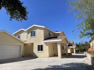 Cheerful brand new 2 bedrooms/3 baths new house Hotels near Norton Simon Museum