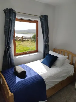 100 year old Renovated Cottage in North Skye