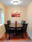Beautiful apt Downtown perfect for long term stays
