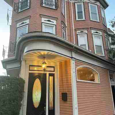 Boston Spacious Apartment with private outdoor patio Hotel Exterior