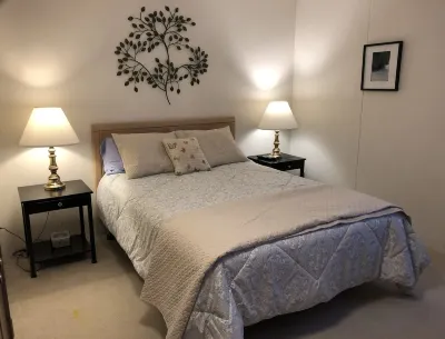 'Harbor View Grand'—Grand View, Home, Hot Tub, Sauna, and Concert Grand Piano. Hotels near Whidbey Playhouse Inc