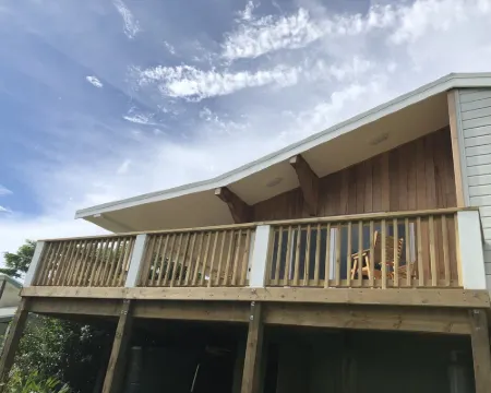 Large family home, tranquil hillside location with Pacific views Hotels in Avarua