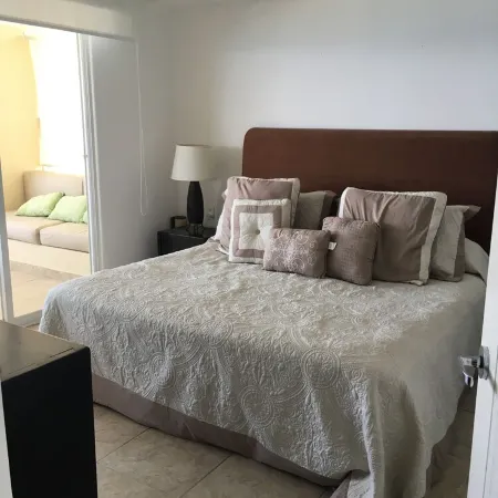 IXTAPA-MONARCA Relaxing BEACHFRONT CONDO with awesome view