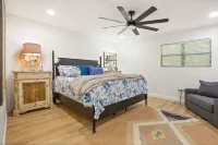 The Comanche- LakeFront "bring your tribe"