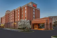 Hampton Inn & Suites Detroit/Airport-Romulus - 2-Star
