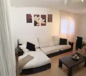Lovely ground floor with garden and terrace in urbanizac with pool