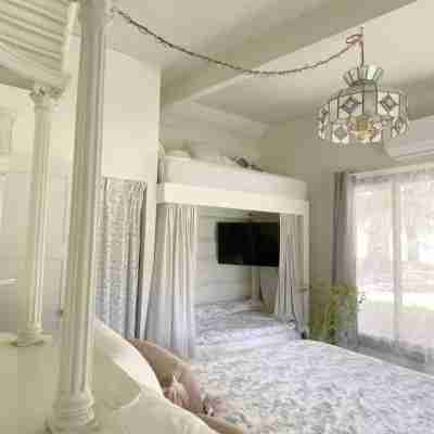 Meadowlands Cottage, Horse Ranch with Wood Burning Stove and a River, Hot Tub Rooms
