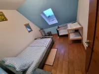 4-bedroom apartment with balcony