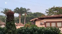 CHARMING HOUSE IN PORTO SEGURO, 100 METERS FROM THE BEACH Hotels near Coroa Vermelha Beach