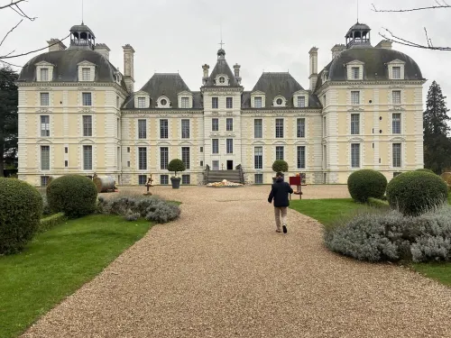 With Swimming Pools Au Porte de Chambord les Trois Clefs 14 People