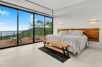 Picture-Perfect Ocean-View Villa – Ideal for Families & Relaxation