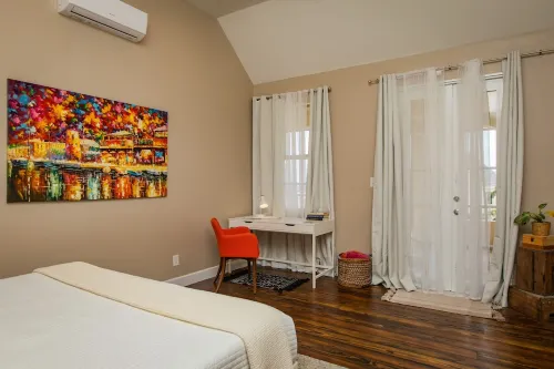 Moko Jumbie - "Premier Suite" - Entire Condo