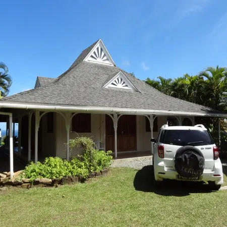 Beautiful, secluded, open plan cottage with spectacular sea views