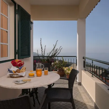 Viewpoint House