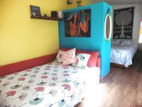 Comfortable apartment and swimming pool in the shade of the pine forest of Chipiona