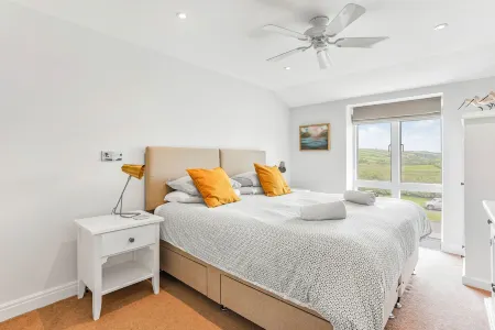 6 Ocean's Edge Отели рядом с достопримечательностью «Torcross Beach»