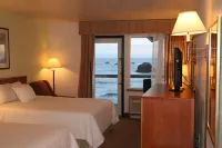Oceanfront Lodge
