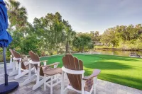 Riverfront Home w/ Putting Green & Boat Dock! - Homestays