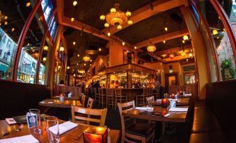 McMenamins Crystal Hotel