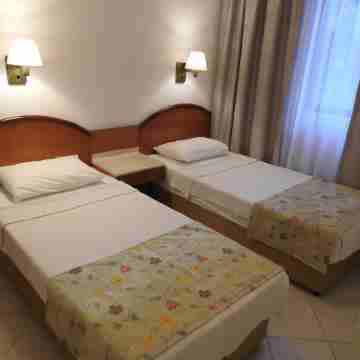 Musti Apart Hotel Rooms