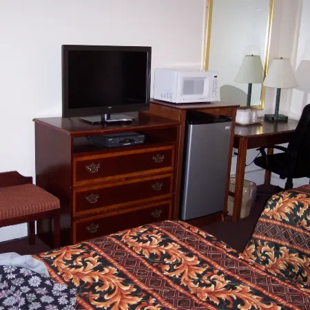 Shore Hills Motel