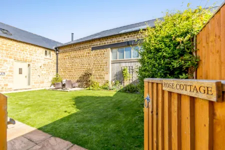 Rose Cottage Отели в г. Little Tew