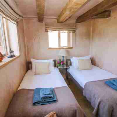 The Tractor Shed Rooms