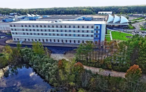 Bally's Twin River Lincoln Casino & Hotel فنادق في سميثفيلد