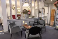 Logis Hôtels Restaurant les 3 Rois Hotels in Issoudun