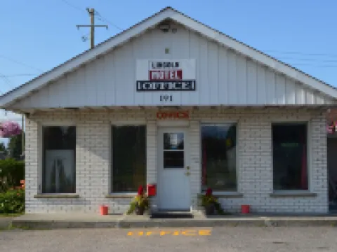 Lincoln Motel Hotels in Sturgeon Falls