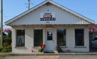 Lincoln Motel