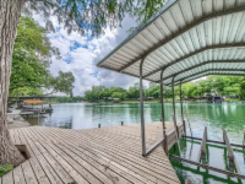 Zipp Away Ld 728 3 Bedroom Home by RedAwning Hotels in Selma