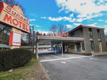 The Sunset Motel