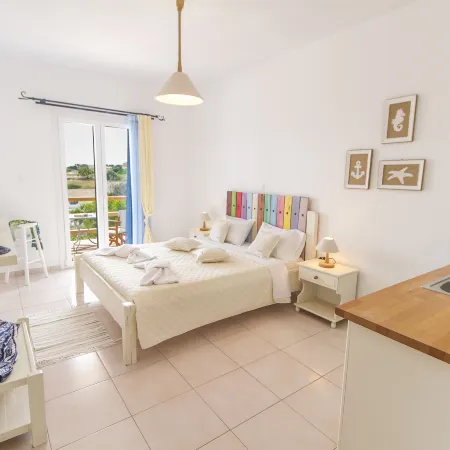 Faros Apartments