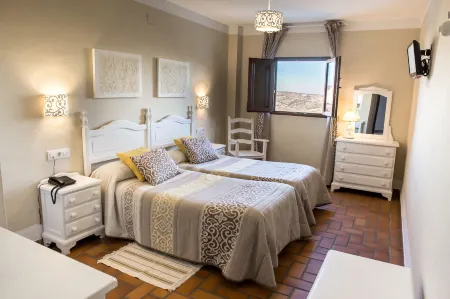 Hotel Zuhayra Отели в г. Приего-де-Кордова