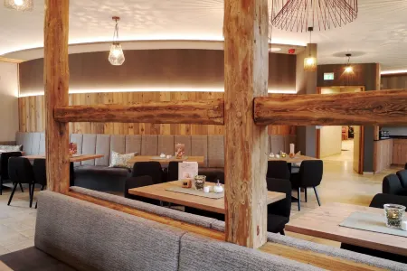 Da`Sporrer Hotel & Wirtshaus Отели в г. Нойнбург-форм-Вальд