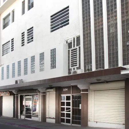 Hotel Allende 104