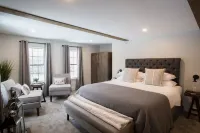 Mountain Meadows Lodge Hotels in Chittenden