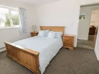 54 the Moorings Hotels in Y Ferwig