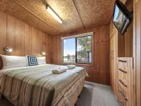 Renmark River Villas and Boats & Bedzzz Hotels in Renmark