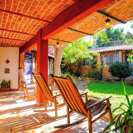 Casa Aurora Garden Retreat