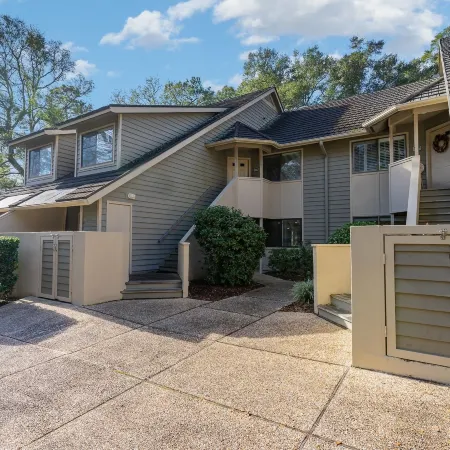 Completely Remodeled and Open 18C Richmond Park Villa
