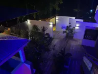 Old Crow Hotel and Suites