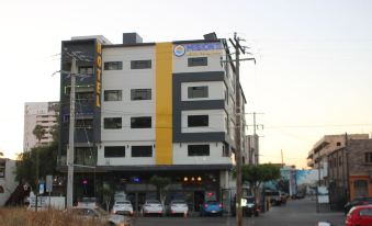 Hotel Mision 11