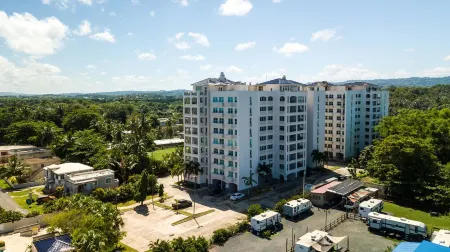 Beautiful Oceanfront  2 bedroom, 2 bath condo Aguada, PR Отели в г. Каррисаль