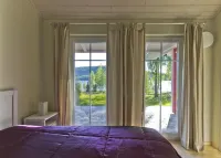 Comfortable Swedish house in a prime location on Lake Rottnan with its own shoreline Hotels in Sunne